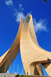 Algiers / Alger - Algeria: Monument of the Martyrs of the Algerian War - landmark built in concrete, with a height of 92m | Monument des martyrs de la guerre d'Algrie - construit en bton, 92m de hauteur - photo by M.Torres