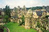 Brittany / Bretagne - Fougres (Ille-et-Vilaine): the ramparts built by the Duchy of Brittany against French aggression (photo by Aurora Baptista)