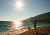 Croatia - Brac island - Bol: family on the beach - photo by P.Gustafson