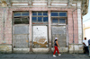 Cuba - Holgun - boarded-up store - photo by G.Friedman