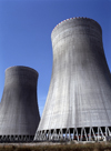 Czech Republic - Temeln (Southern Bohemia - Jihocesk - Budejovick kraj): Nuclear Power Plant - hyperboloid cooling towers - evaporative coolers - near Tn nad Vltavou, Cesk Budejovice District district / Jadern elektrrna Temeln / Atomkraftwerk - photo by J.Fekete