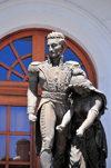 Quito, Ecuador: Plaza del Teatro / Plaza Chica - Teatro Sucre - statue of Antonio Jos de Sucre helping an empty handed Republic - photo by M.Torres