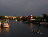 England (UK) - Berkshire: the Thames river - rowers (photo by T.Marshall )