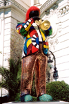 France - Nice (Alpes Maritimes): street festival - Jazz musician - sculpture - art - promenade des Anglais - Negresco - photo by M.Torres