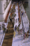 Amritsar (Punjab): pilgrims at the Golden Temple - Harimandir Sahib or Darbar Sahib - religion - Sikhism - photo by W.Allgwer