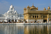 India - Amritsar (Punjab): Golden Temple - the holiest shrine of Sikhism -  Harmandir Sahib - Central Sikh Museum in the background - photo by E.Andersen