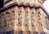 India - Halebeed: fine carving - temple detail - religion - Hinduism (photo by Miguel Torres)