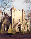 Lithuania - Kaunas: church reflecting the sun / baznycia - photo by M.Torres