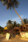 Malaysia - Pulau Perhentian / Perhentian Island, Terengganu: beach restaurant (photo by Jez Tryner)