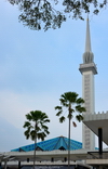 Kuala Lumpur, Malaysia: National Mosque of Malaysia - minaret and a 16-pointed star roof, both in the shape of umbrellas - photo by M.Torres