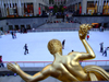 Manhattan (New York City): Rockefeller Plaza - Prometheus, fire and the ice rink (photo by M.Bergsma)