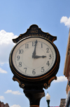 Jeffersonville, Clark County, Indiana, USA: public clock marking the establishment of the town in 1802 - photo by M.Torres