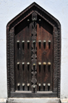 Stone Town, Zanzibar, Tanzania: carved door with spikes - Palace museum - Beit el-Saha - Forodhani, Mzingani road - photo by M.Torres