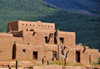 Pueblo de Taos, New Mexico, USA: access to the higher floors is via ladders, which in the old times could be removed in case of attack by the Ute or Navaho Indians - North Pueblo - photo by M.Torres