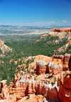 Bryce Canyon National Park, Utah, USA: Sunrise Point - hoodoos and forest on the eastern side of the Paunsaugunt Plateau - photo by M.Torres